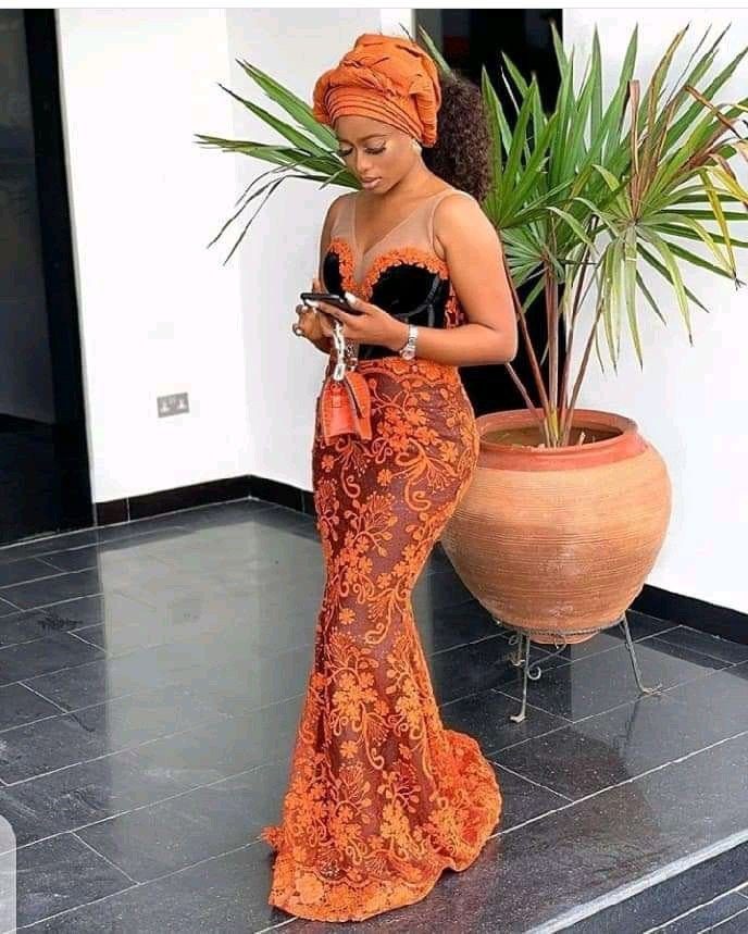 1d2b8652660b1d5fe7ab3b2b7bc82a4d The Hottest Asoebi Styles for Bridesmaid in 2022 (Images)