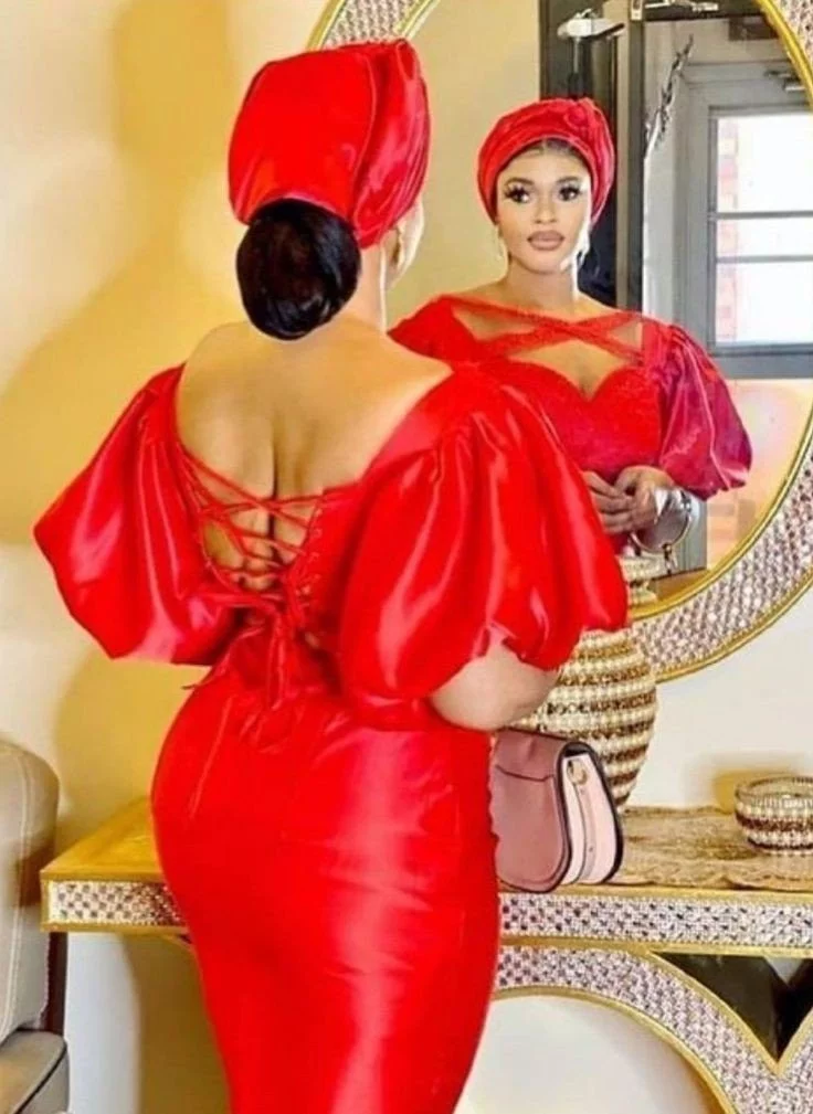 1f1e5dcc177eb03774168ab3961ad40b The Hottest Asoebi Styles for Bridesmaid in 2022 (Images)