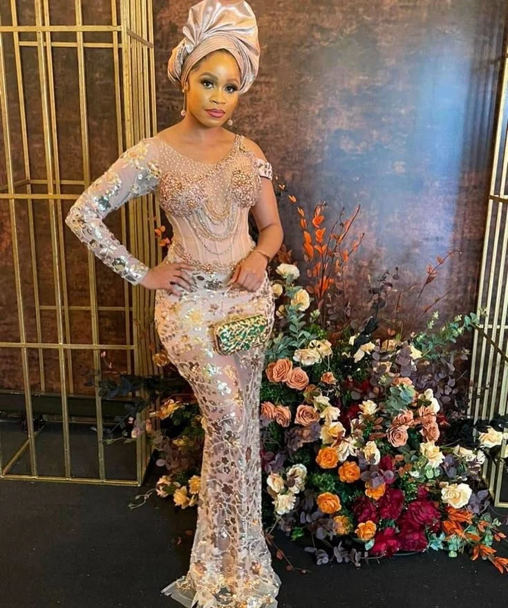 d4779a39eb5fcd56c50fc12dca33af04 The Hottest Asoebi Styles for Bridesmaid in 2022 (Images)